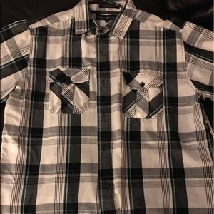 Short sleeves button down